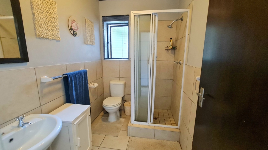2 Bedroom Property for Sale in Bowtie Western Cape